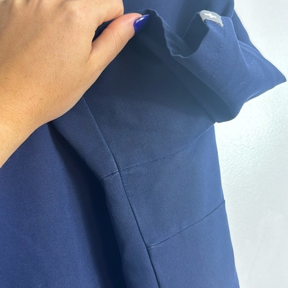 Figs Casma Three-Pocket Scrub Top Navy Blue Size Large - Picture 7 of 11